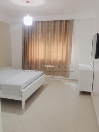 location-dun-appartement-a-de-la-plage-2-pieces-confortables-belle-terrasse-et-jardin-big-2