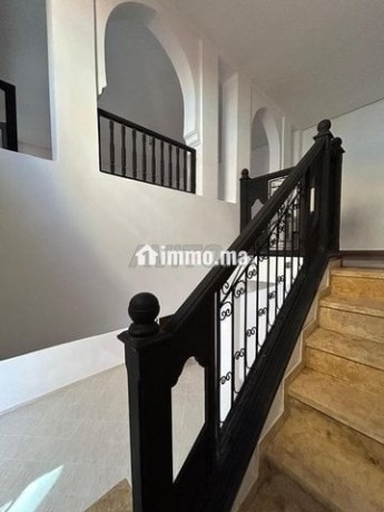 location-appartement-5-pieces-de-194-m2-a-marrakech-big-4