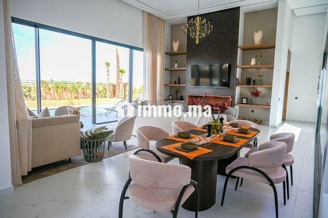 villas-plain-pied-4-suites-piscine-big-12