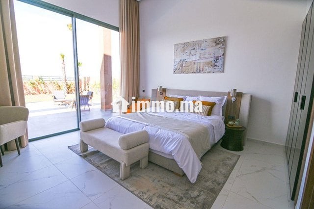 villas-plain-pied-4-suites-piscine-big-7