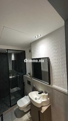 studio-moderne-a-louer-2-mars-big-4