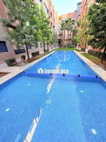 studio-confort-balcon-piscine-familiale-big-1