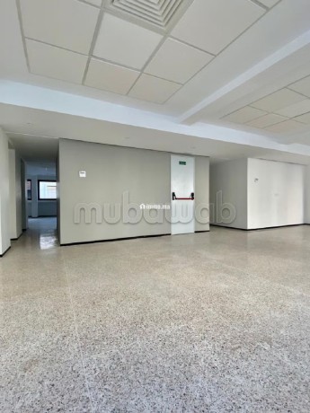 plateau-de-bureau-200m2-400m2-600m2-av-far-big-7