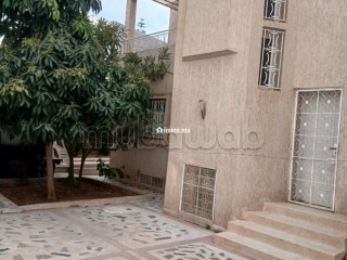 vente-villa-de-luxe-a-riyad-4-grandes-pieces-terrasse-et-jardin