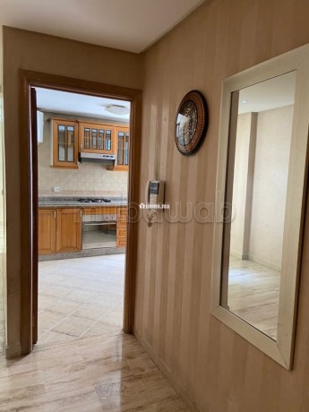 tres-bel-appartement-en-location-a-franceville-surface-de-90-m2-salon-typique-marocain-residence-securisee-big-0