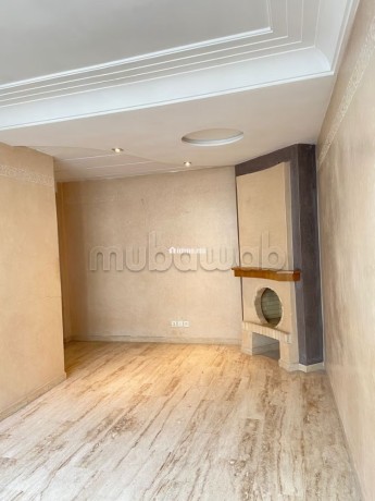 tres-bel-appartement-en-location-a-franceville-surface-de-90-m2-salon-typique-marocain-residence-securisee-big-10