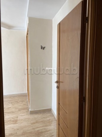 tres-bel-appartement-en-location-a-franceville-surface-de-90-m2-salon-typique-marocain-residence-securisee-big-12