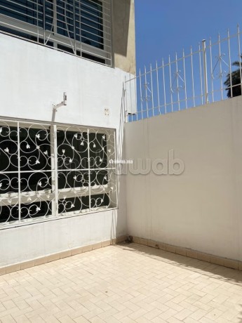 tres-bel-appartement-en-location-a-franceville-surface-de-90-m2-salon-typique-marocain-residence-securisee-big-13