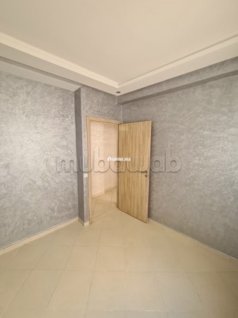 vend-appartement-a-hay-mabrouka-surface-de-52-m2-concierge-et-climatisation-big-1