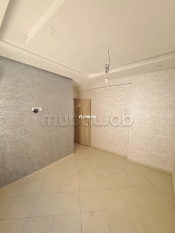 vend-appartement-a-hay-mabrouka-surface-de-52-m2-concierge-et-climatisation-big-2