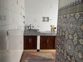 Location d'un appartement à M'Diq. 2 chambres agréables. Salon Marocain, sécurité - Appartement à vendre