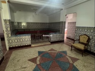 Location d'un appartement à M'Diq. 2 chambres agréables. Salon Marocain, sécurité - Appartement à vendre