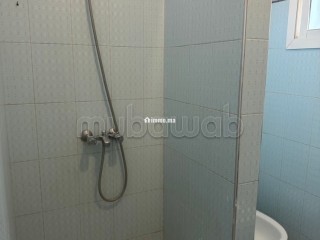 Location d'un appartement à M'Diq. 2 chambres agréables. Salon Marocain, sécurité - Appartement à vendre