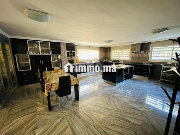 vente-dune-villa-de-378-m2-bir-rami-el-menzeh-big-8