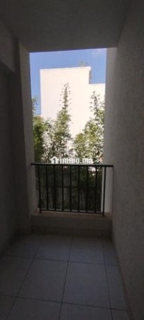 a-louer-vide-tarik-ibnou-ziad-residence-nakhil-big-2