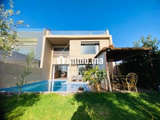 magnifique-villa-piscine-sur-residence-golfique