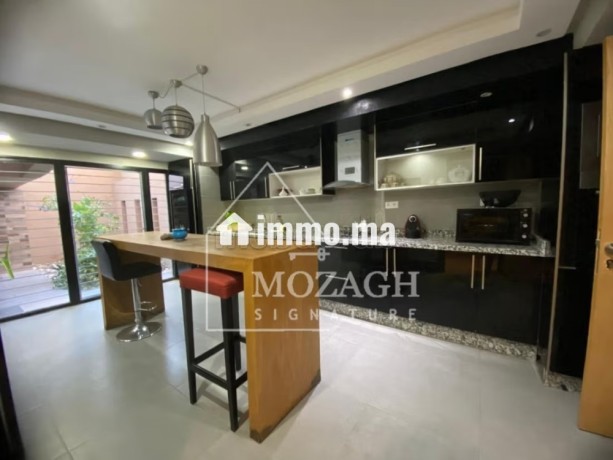 magnifique-villa-piscine-sur-residence-golfique-big-9