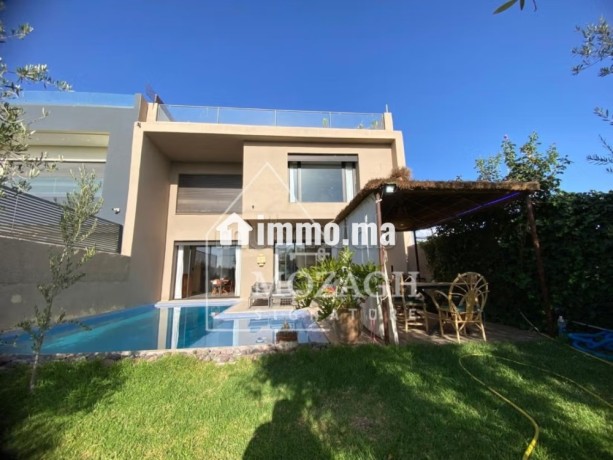 magnifique-villa-piscine-sur-residence-golfique-big-1