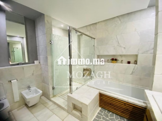 magnifique-villa-piscine-sur-residence-golfique-big-19