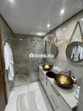 luxurious-apartment-on-the-sea-big-3