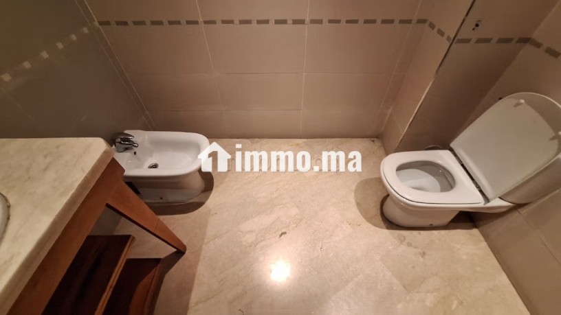 apt-169-m2-3-chambres-terrasse-ensoleillee-big-5
