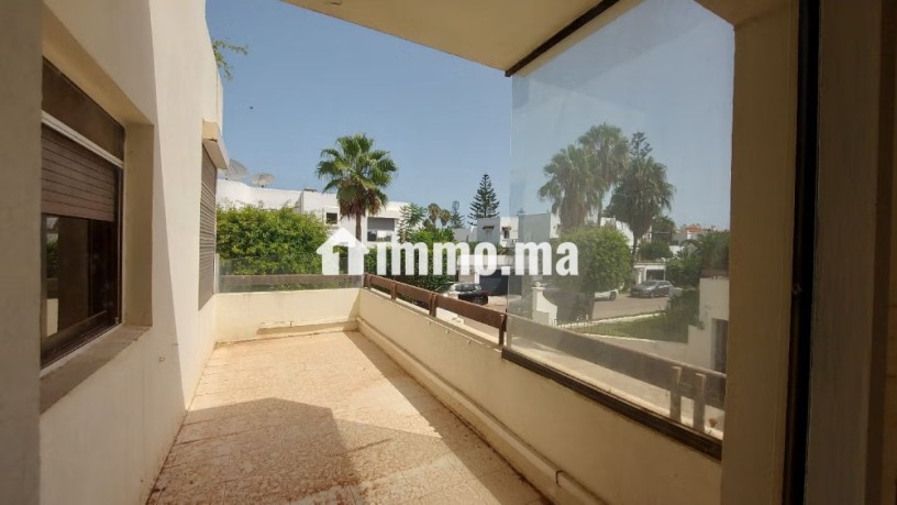 apt-198-m2-3-chambres-terrasse-sud-big-0