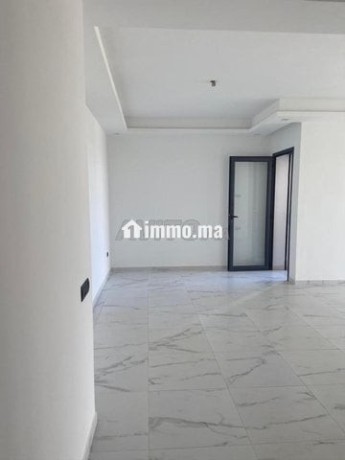 tres-bel-appartement-a-louer-130-m2-a-harhoura-big-5