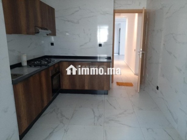 tres-bel-appartement-a-louer-130-m2-a-harhoura-big-8