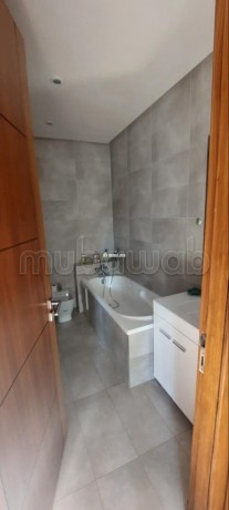 somptueuse-villa-a-louer-a-quartier-des-ambassades-5-belles-chambres-tout-confort-avec-cheminee-et-climatisation-big-11