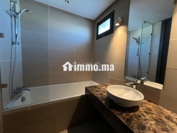 appartement-a-louer-220-m2-a-casablanca-big-3