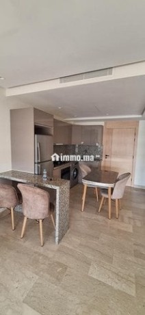 joli-studio-meuble-a-louer-proche-cfc-um6ss-big-0
