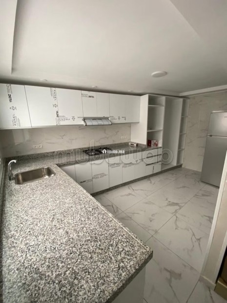 Bel appartement à vendre à Al Hoceima. Surface totale 100 m². Meublé - Vente Immobilier - Al Hoceïma - photo 5