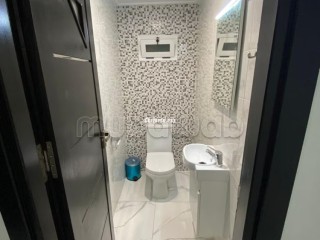 Bel appartement à vendre à Al Hoceima. Surface totale 100 m². Meublé - Appartement à vendre - Al Hoceïma