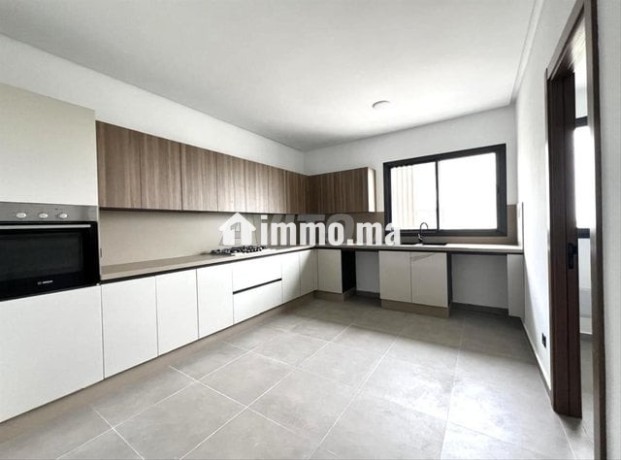grand-appartement-aindiab-big-3