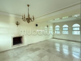 location-villa-non-meublee-5-belles-chambres-piscine-et-cheminee