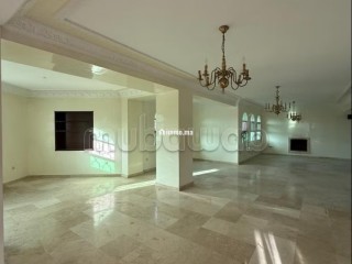 Location villa non meublée 5 belles chambres. Piscine et cheminée - Villa à louer - Tanger