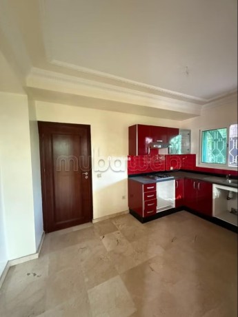 location-villa-non-meublee-5-belles-chambres-piscine-et-cheminee-big-9
