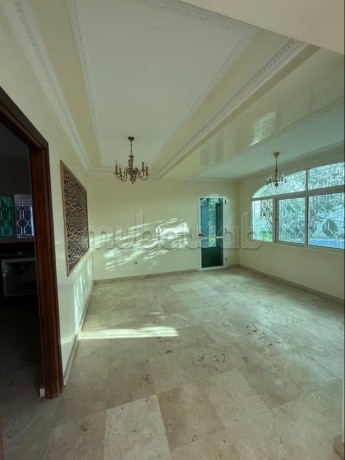 location-villa-non-meublee-5-belles-chambres-piscine-et-cheminee-big-10
