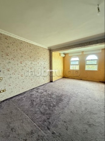 location-villa-non-meublee-5-belles-chambres-piscine-et-cheminee-big-16
