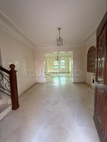 location-villa-non-meublee-5-belles-chambres-piscine-et-cheminee-big-3