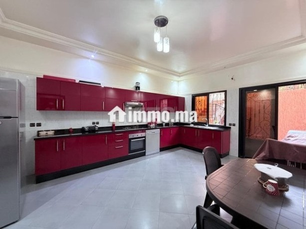 villa-a-vendre-300-m2-a-marrakech-zohor-targa-big-1
