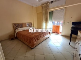 Appartement en vente à Hay Al Hassani. Surface totale 85 m². Porte blindée et résidence sécurisée - Appartement à vendre