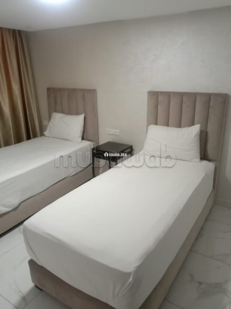 Location saisonnière à Al Hoceima. 2 chambres agréables. Terrasse et ascenseur - Vente Immobilier - Al Hoceïma - photo 2