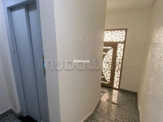 Location saisonnière à Al Hoceima. 2 chambres agréables. Terrasse et ascenseur - Appartement à vendre - Al Hoceïma