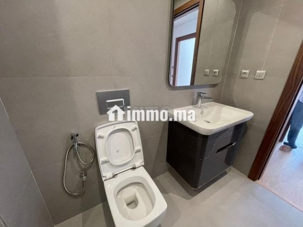 appartement-a-louer-130-m2-a-rabat-souissi-big-9