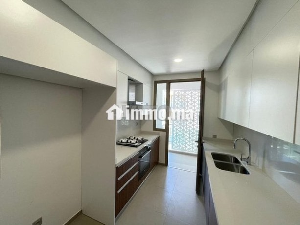 appartement-a-louer-130-m2-a-rabat-souissi-big-4