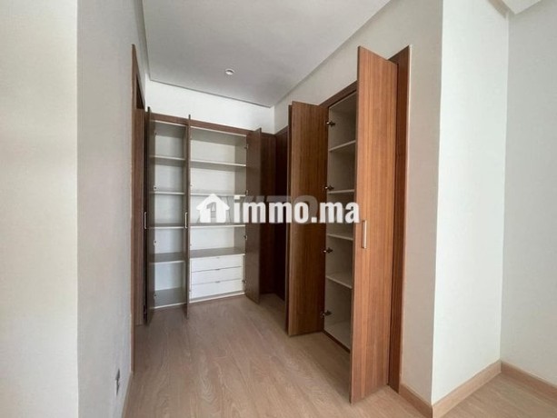 appartement-a-louer-130-m2-a-rabat-souissi-big-5