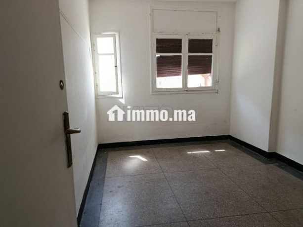 un-tres-bon-appartement-vide-a-loue-big-6