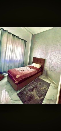 appartement-de-vacances-a-louer-a-ain-amiyer-2-pieces-porte-blindee-salon-marocain-traditionnel-big-4