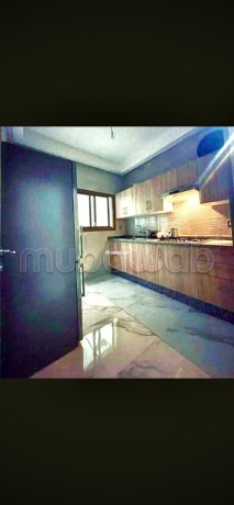 appartement-de-vacances-a-louer-a-ain-amiyer-2-pieces-porte-blindee-salon-marocain-traditionnel-big-6